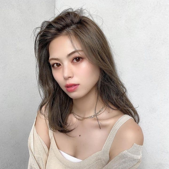 CBDのお姉さん TikToker (カナコ)